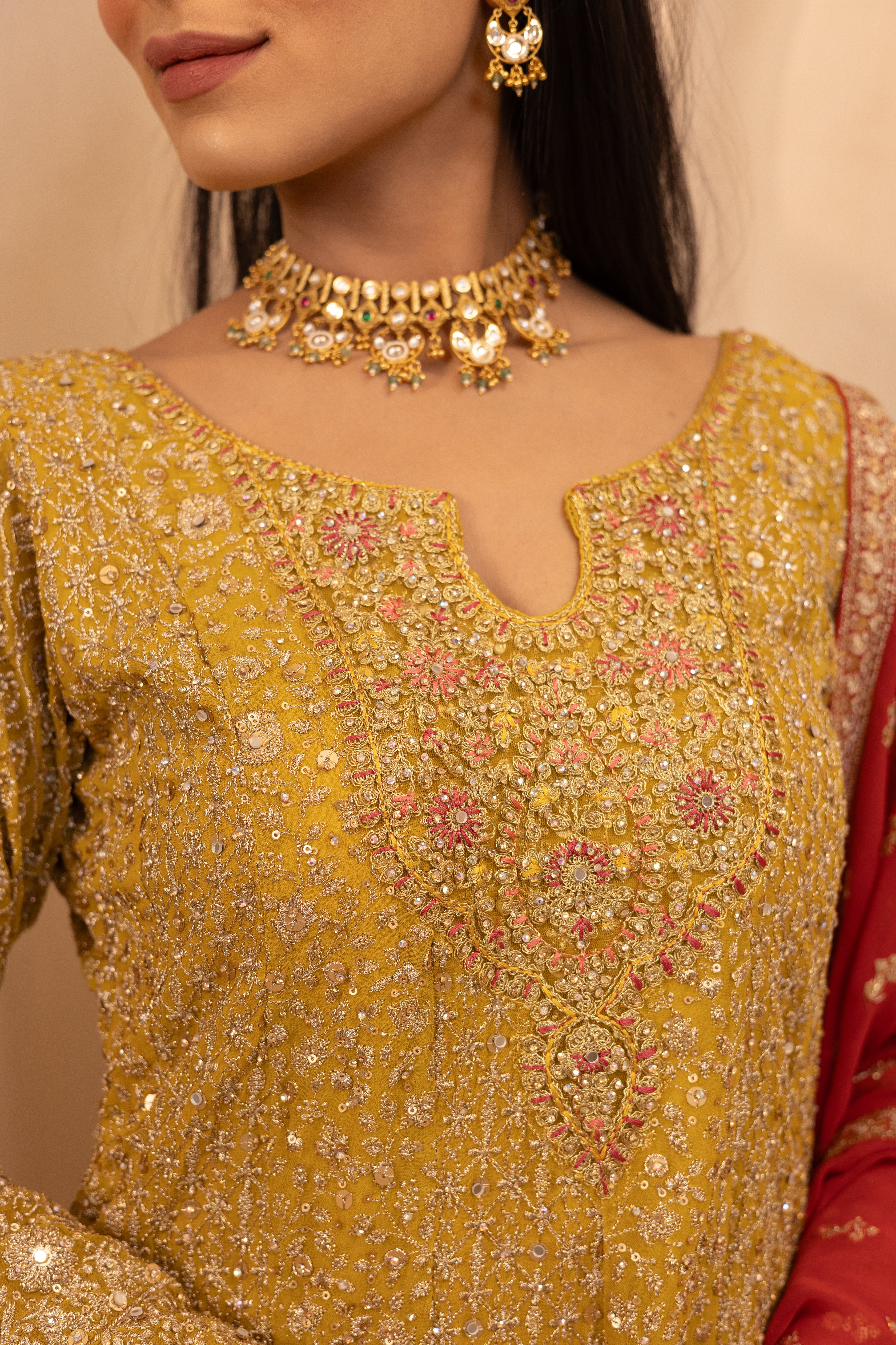 Kumuda Raktima Suit Set